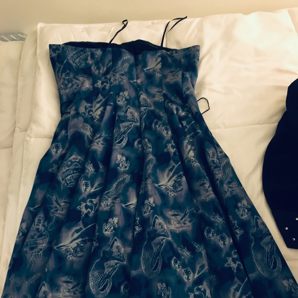 Alexander McQueen for Target dress - Picture 3 of 5
